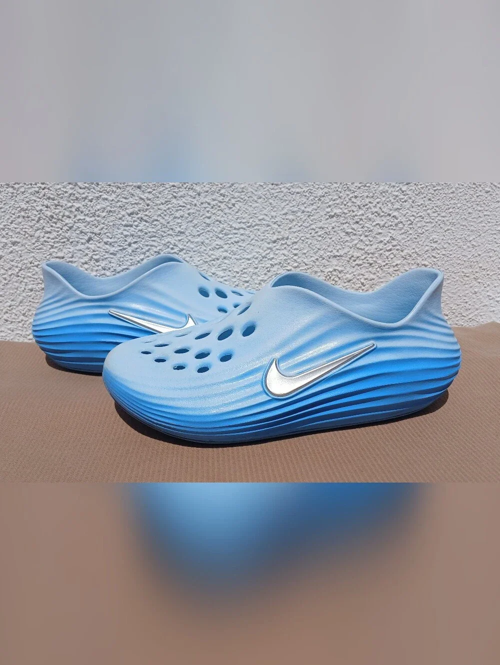 Nike ReactX Rejuven8 Unisex Clogs Light Blue Silver Swoosh M6/ W7/6Y